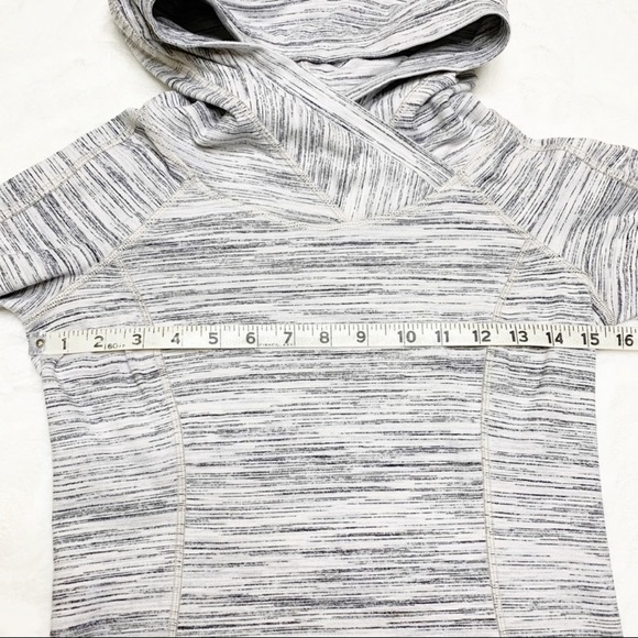 LULULEMON Think Fast Hoodie Space Dye White Silver - Picture 3 of 3